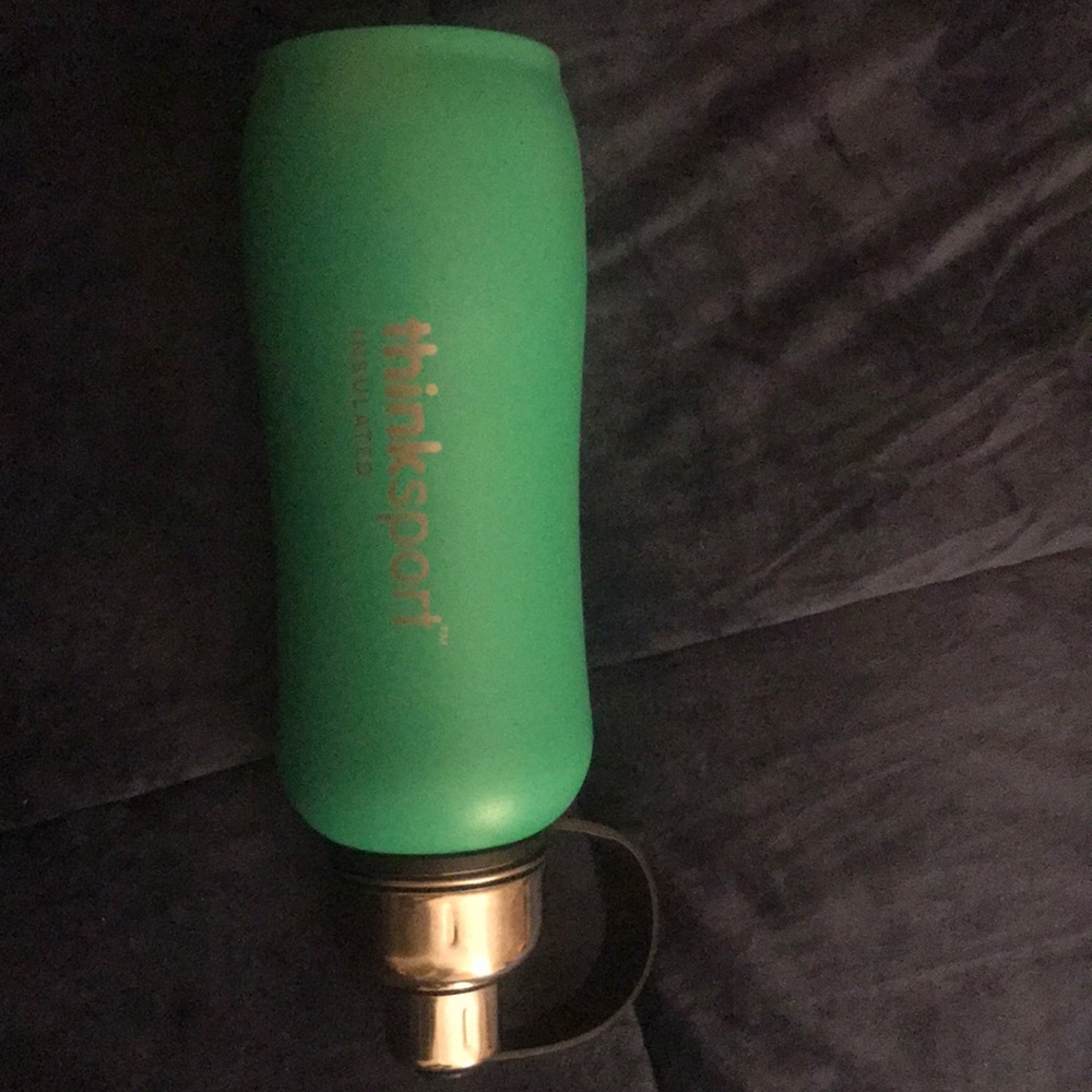 🔵 2/$10 Thinksport insulated water bottle, Thrive